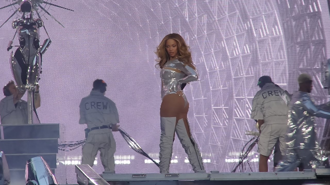 Beyoncé - Opening &  I'm That Girl (Paris, France - Renaissance World Tour Live Stade de France) HD