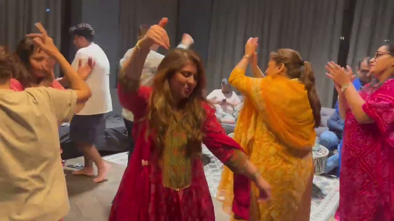 Lal muhinji pat Jhulelal Sindhi Bhajan by Singer Karan Nagpal private Bhajan gigs