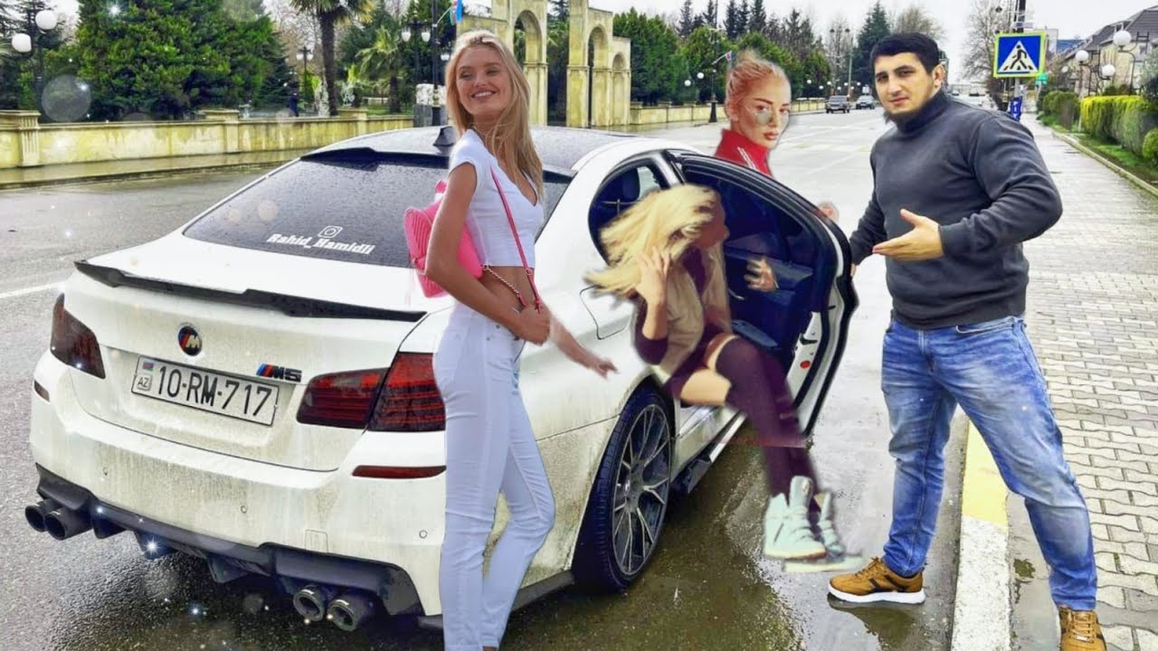 YOLDAKI QIZLARI MAŞINA MİNDİRDİM (700 AZN)