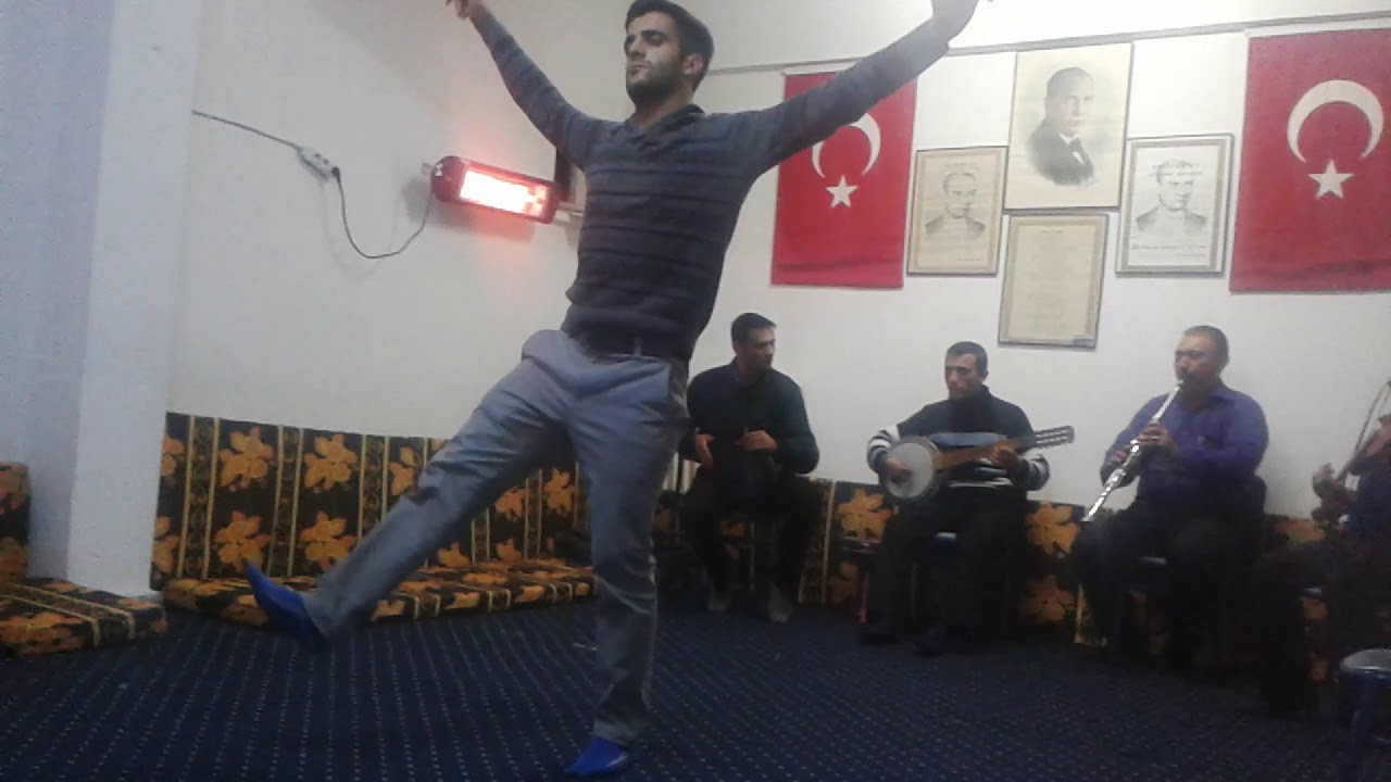 Islamoglu folklor kültür ve yarenler Derneği harman dalı zeybeği