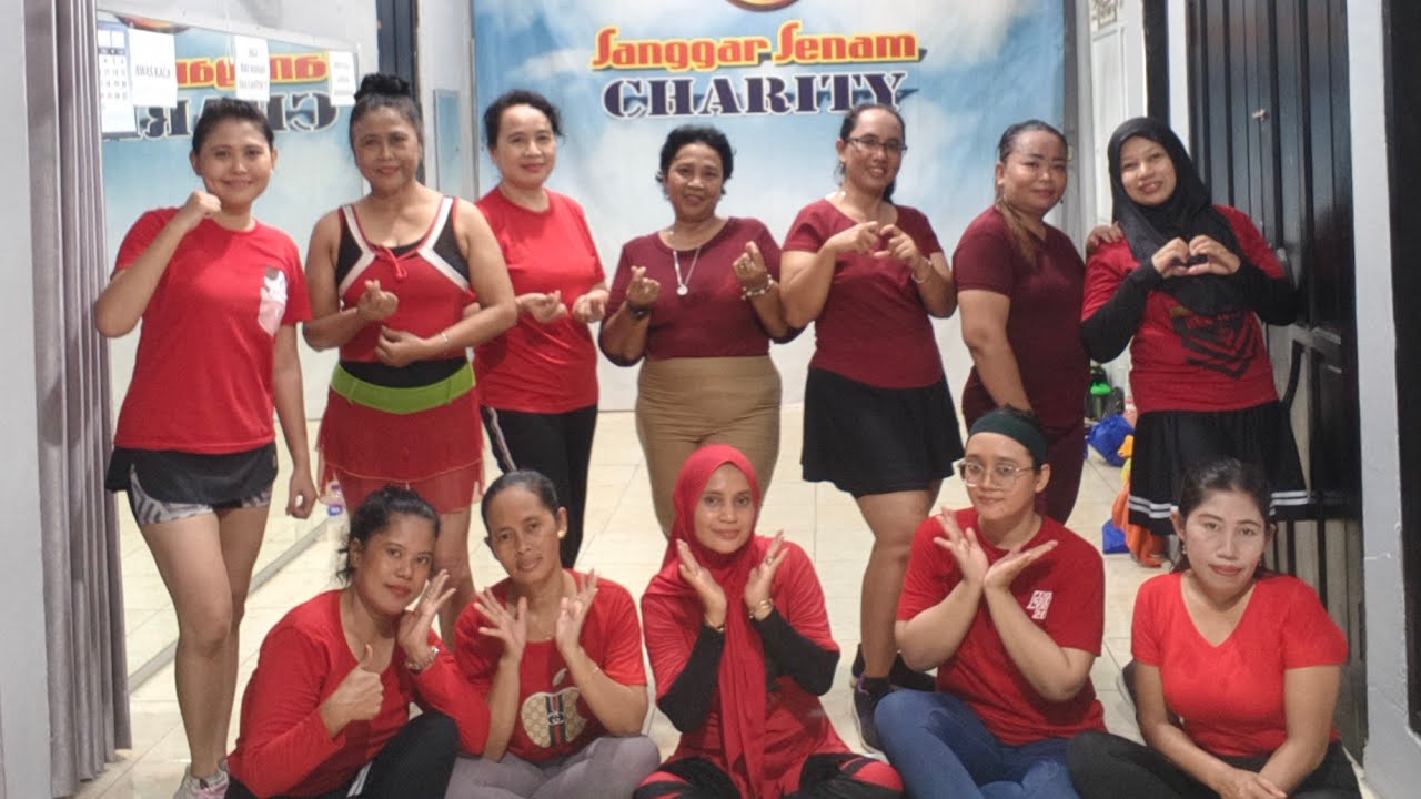 DANGDUT SALAHMU SENDIRI Choreo by Mom Nur Charity. 