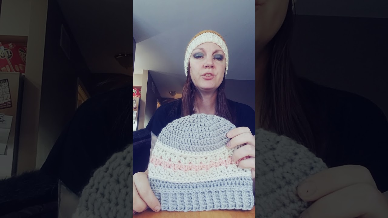 SPIRIT messy bun beanie