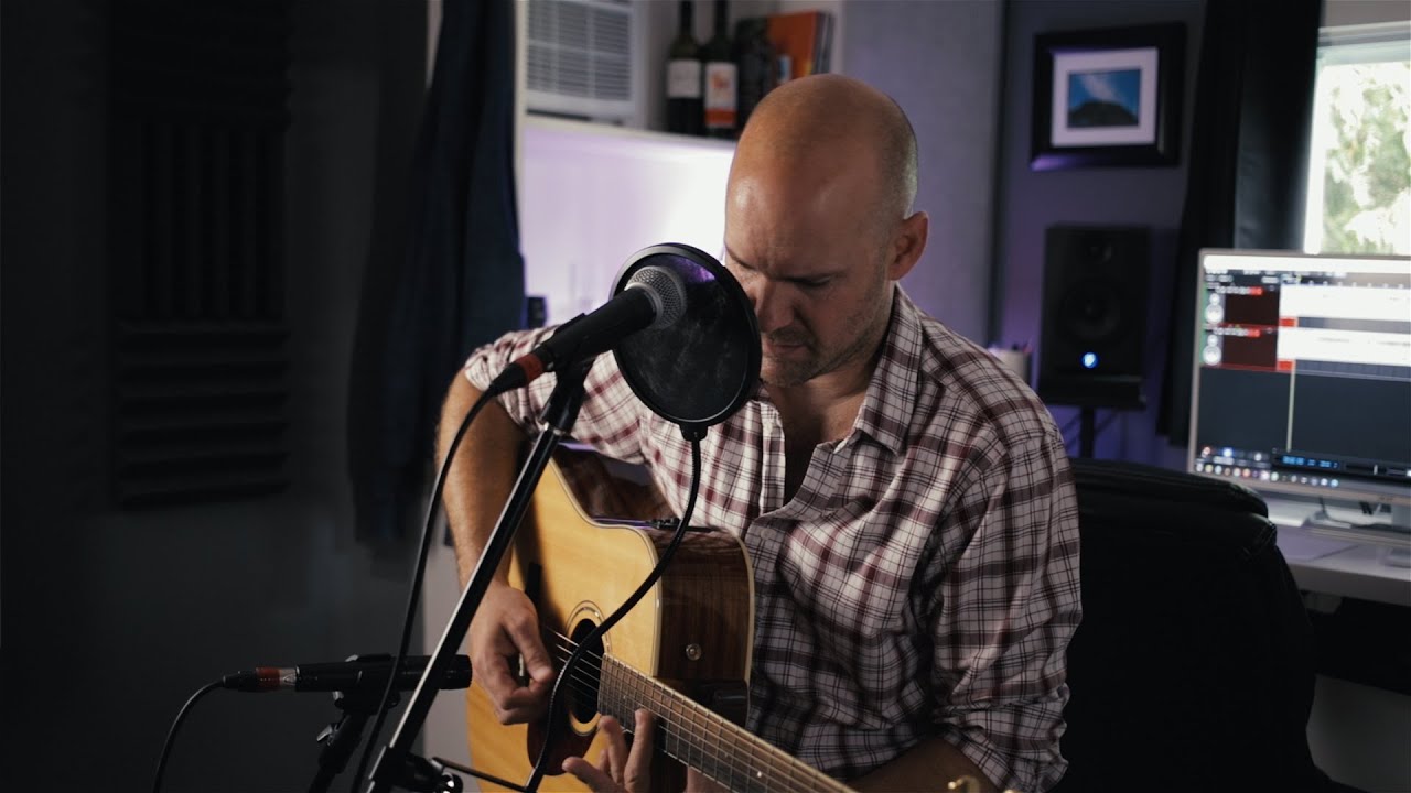 Chandelier - Sia (Darryl Green Acoustic Cover)