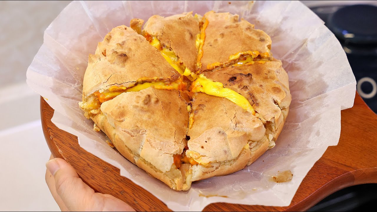 最近很火的红薯神仙吃法，爆浆芝士红薯烤年糕，真的好吃到舔手指！