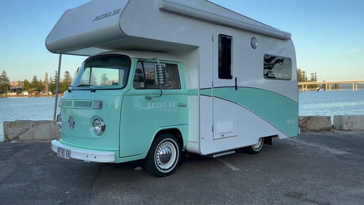4-berth RETRO RV VW Kombi Motorhome Bus Camper