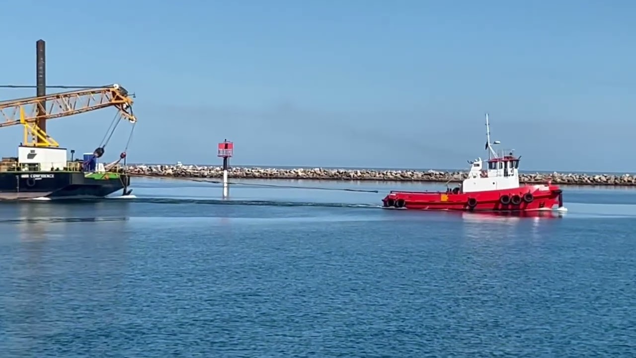 CRANE BARGE OUTER HARBOUR 2026