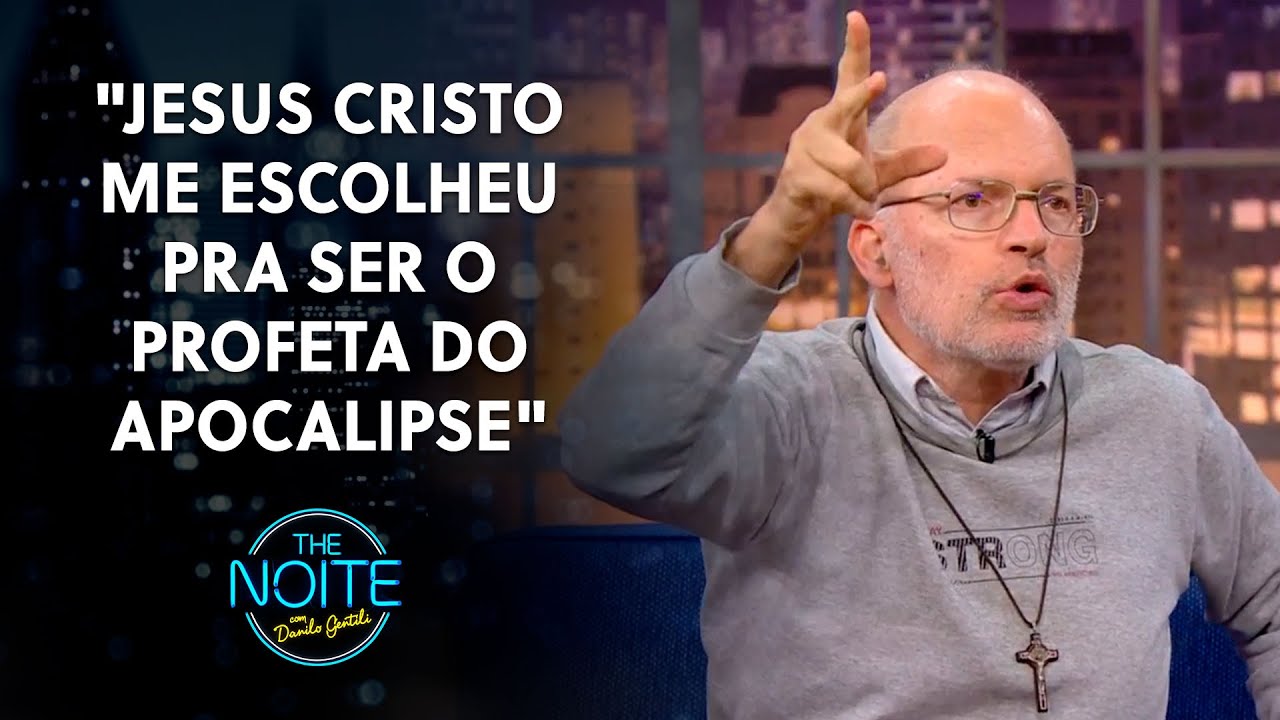 Henrique Mecking revela ser mensageiro de Jesus | The Noite (04/10/21)