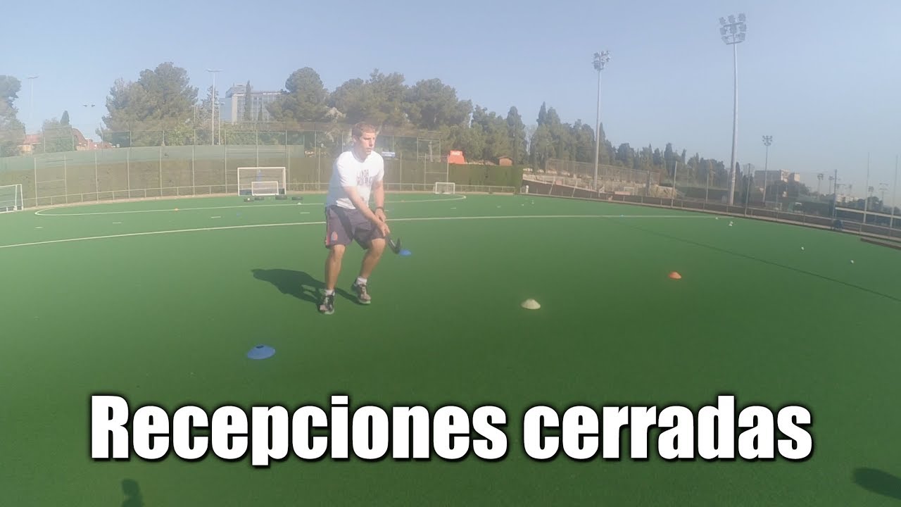 Jugador de hockey hierba. Recepciones cerradas. English subtitles (CC)