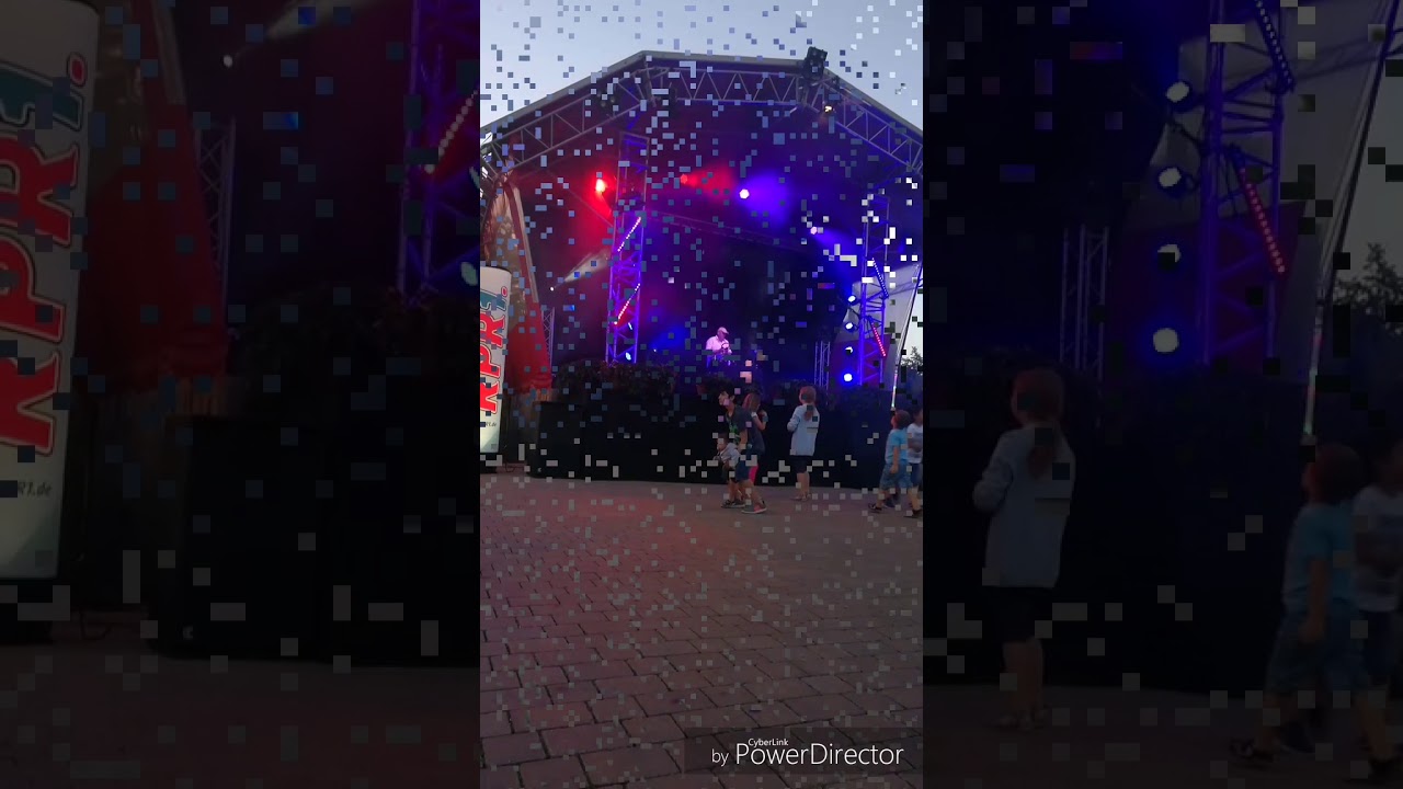 Holiday Park summer nights 5.8.17