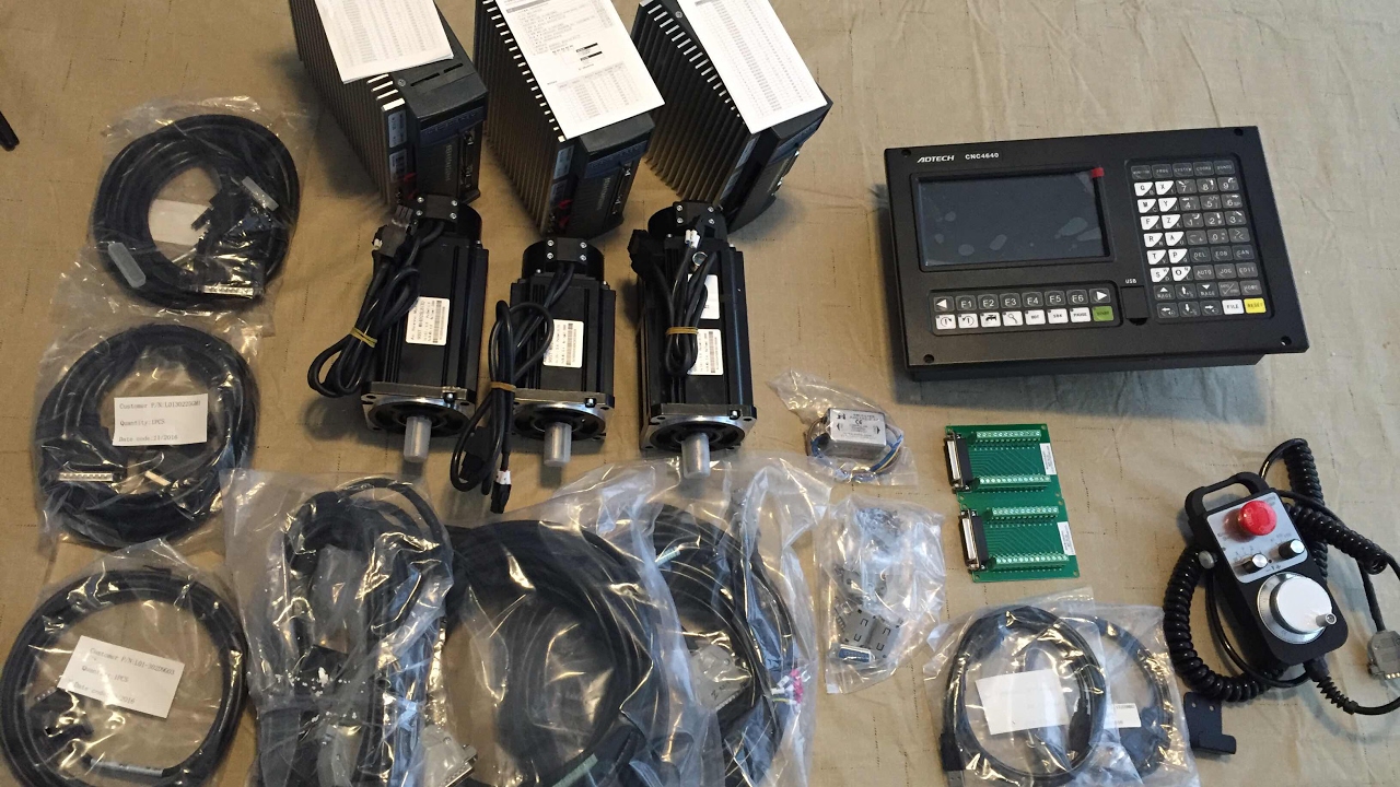 DIY CNC mill controller and 1kW 750W servos from China unpacking.
