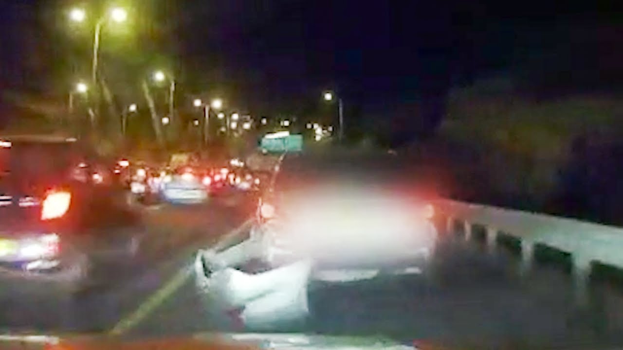 קפץ מהגשר כדי להימלט משוטרים - מרדף אחרי גנב רכב