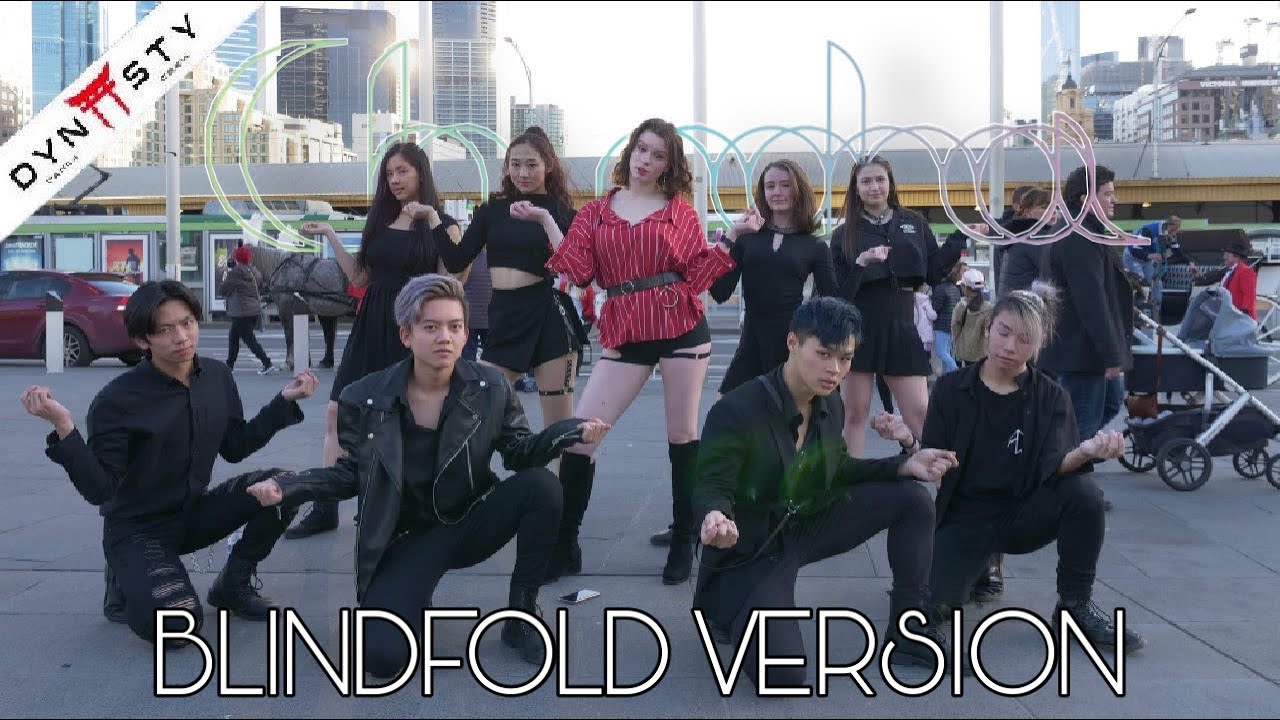 [KPOP IN PUBLIC BLINDFOLDED CHALLENGE] CHUNG HA (청하)  - SNAPPING
