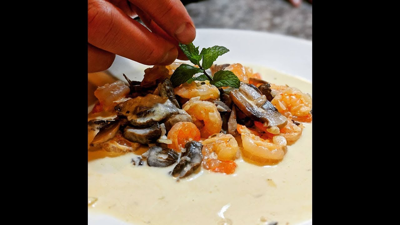 Camarones al vino blanco con champiñones