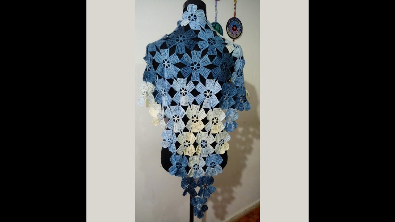 CHAL CON FLORES A CROCHET