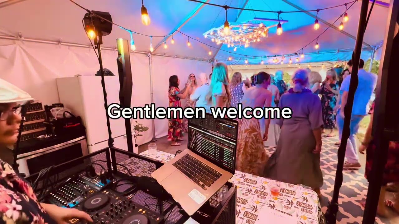Live Wedding DJ Mixing | How I Read the Crowd & Keep the Dance Floor Moving 🎧💍