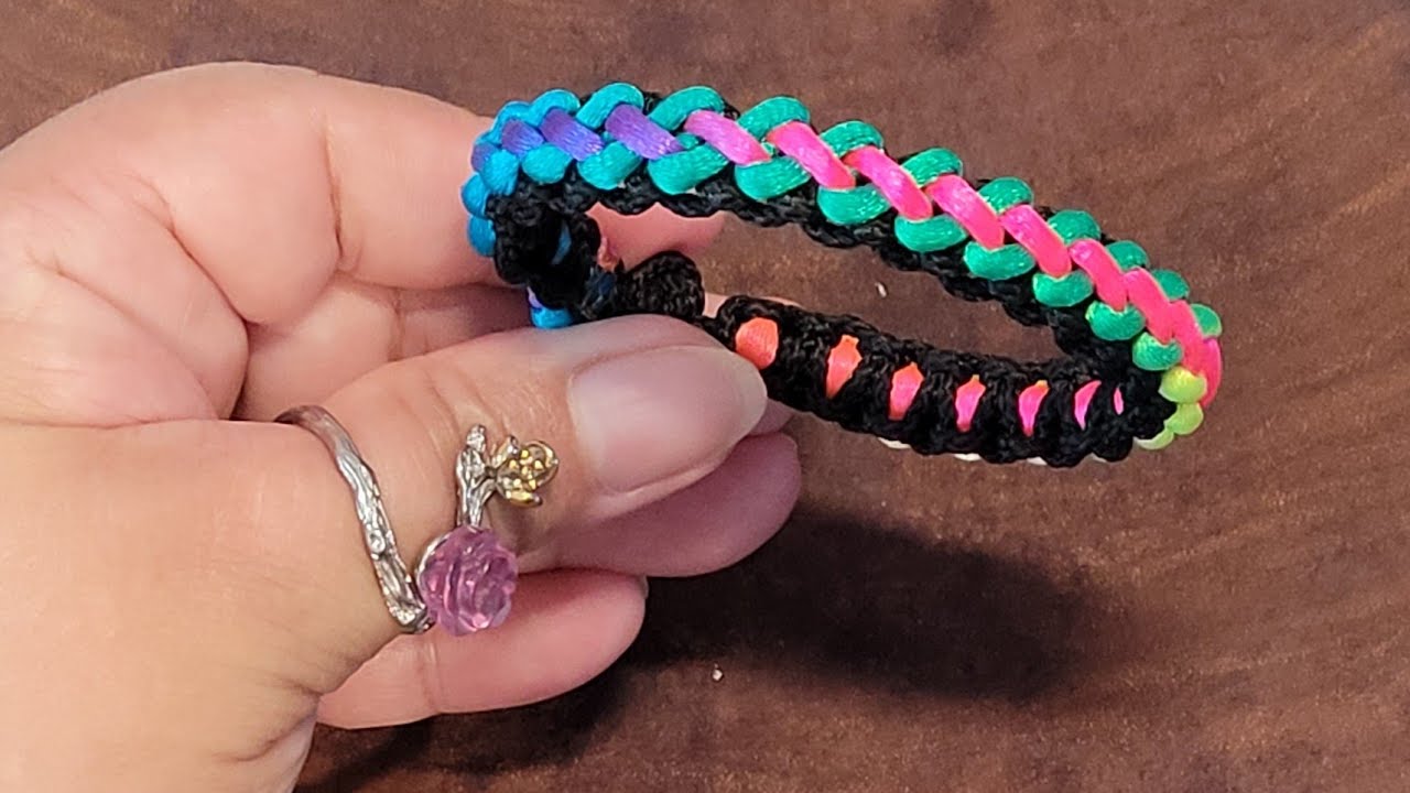 Easy Friendship Bracelet Design #live #tutorial #diy #craft #ideas #howto #asmr #macrame #paracord
