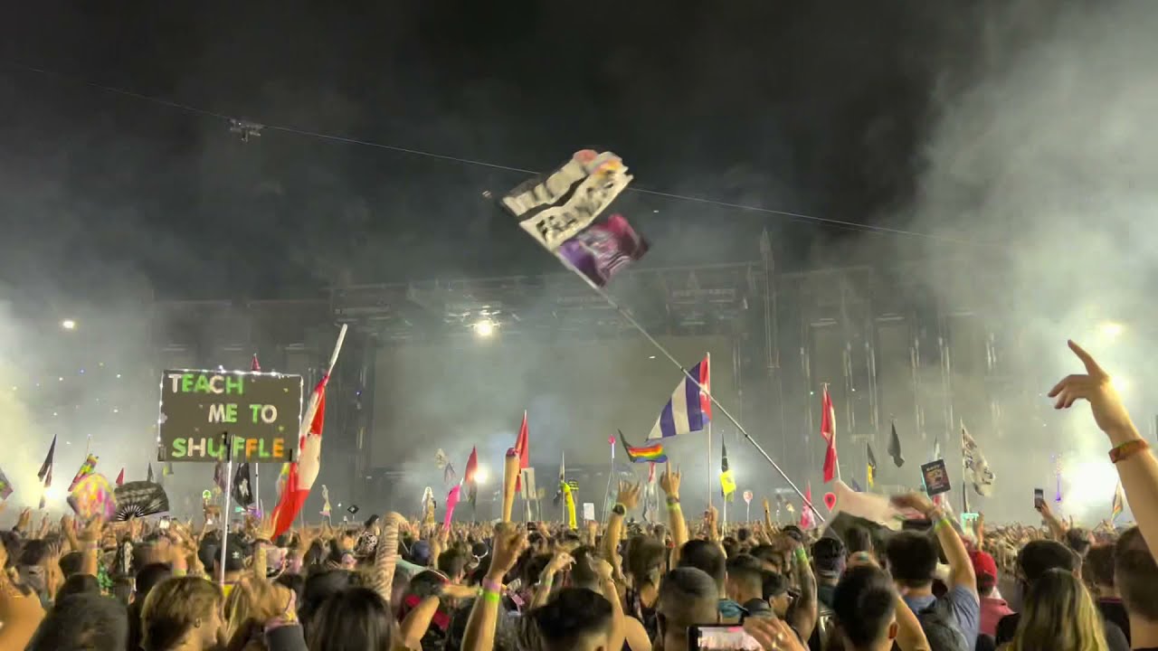 Martin Garrix Full Live Set with AREA21 EDC Las Vegas 2021 Circuit Grounds