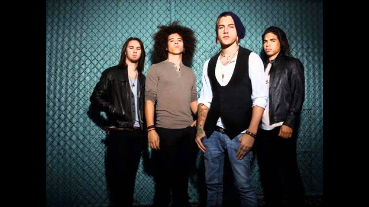 Black Tide - Let It Out (Spanish Version) with Lyrics