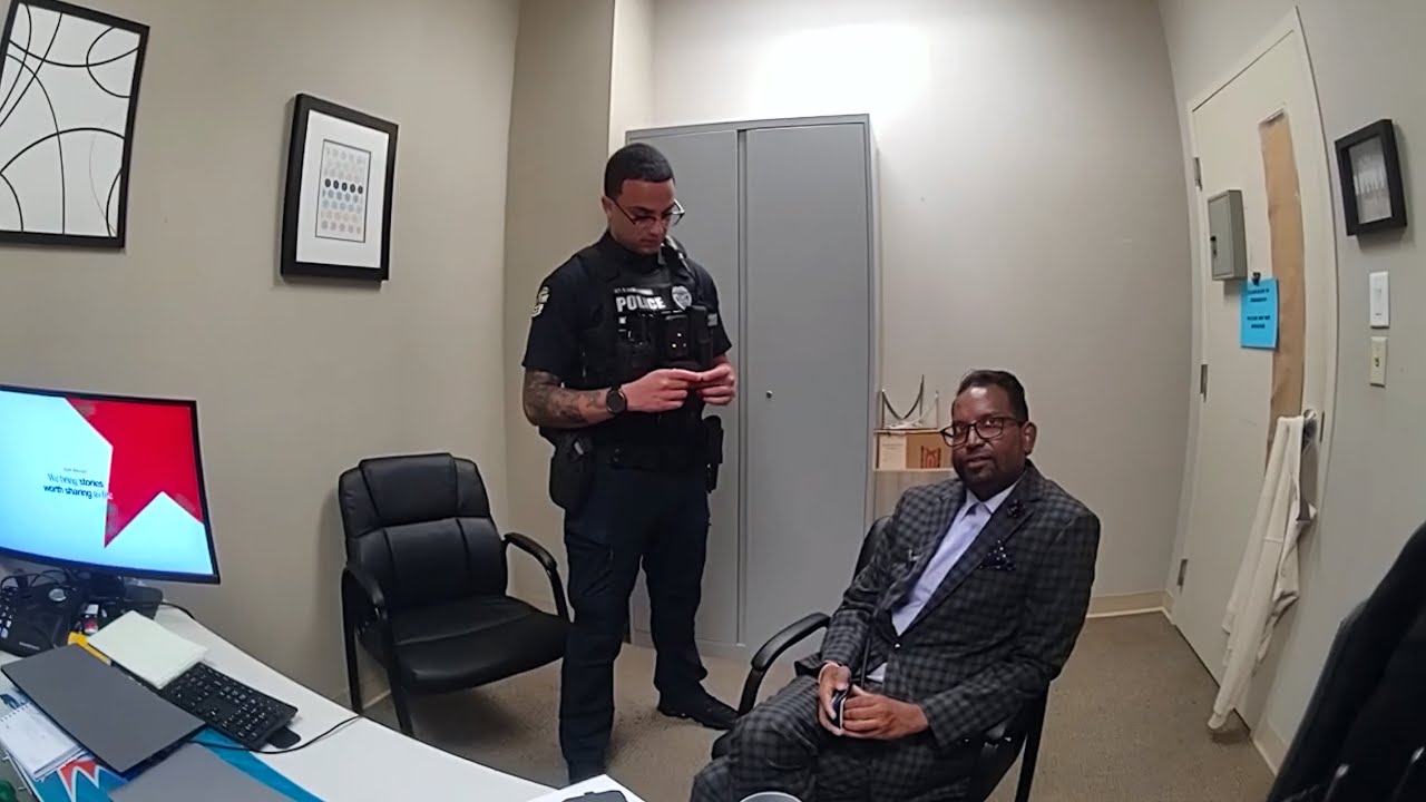 Менеджер Macy's был пойман на организации мошеннической схемы с возвратом 2200 долларов.