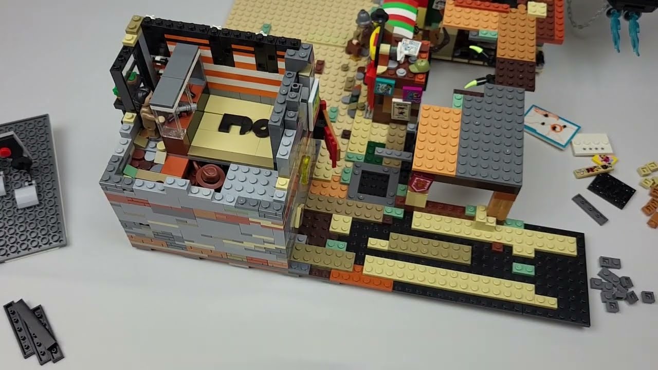 MOC40 Hero City Level1 Plate3 Step10 Gun Shop