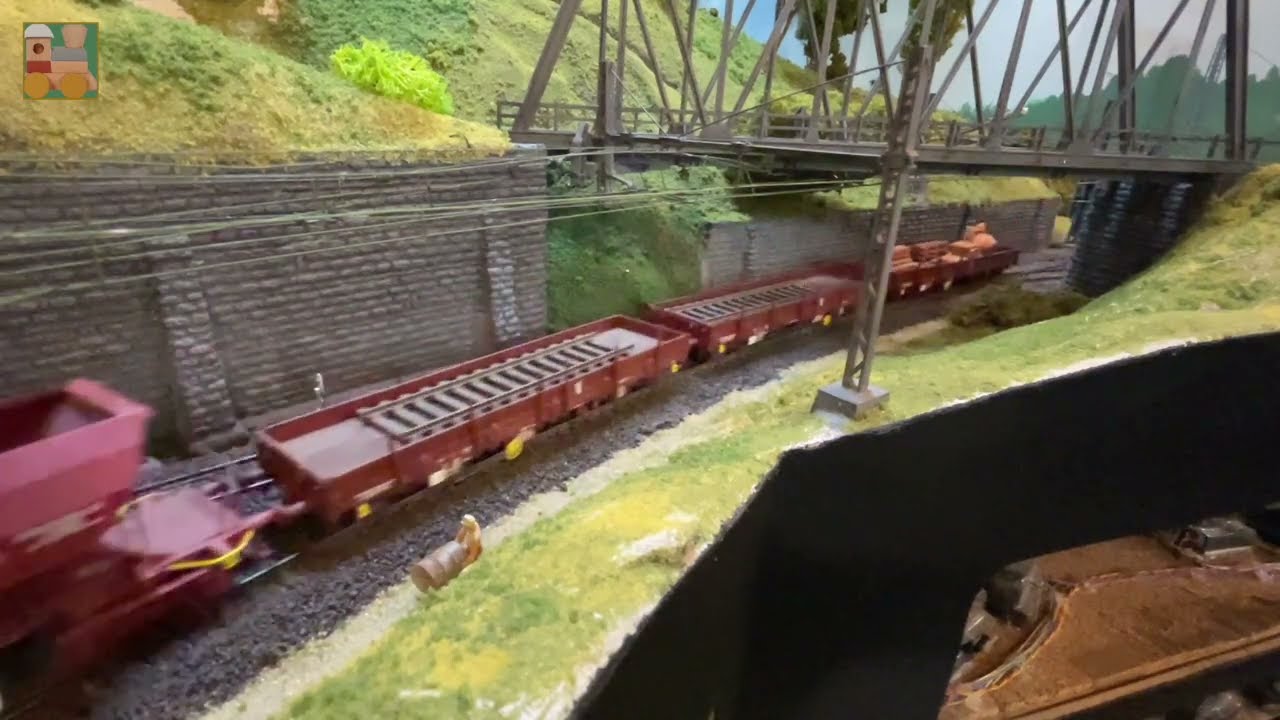 Une 12000 et son train
