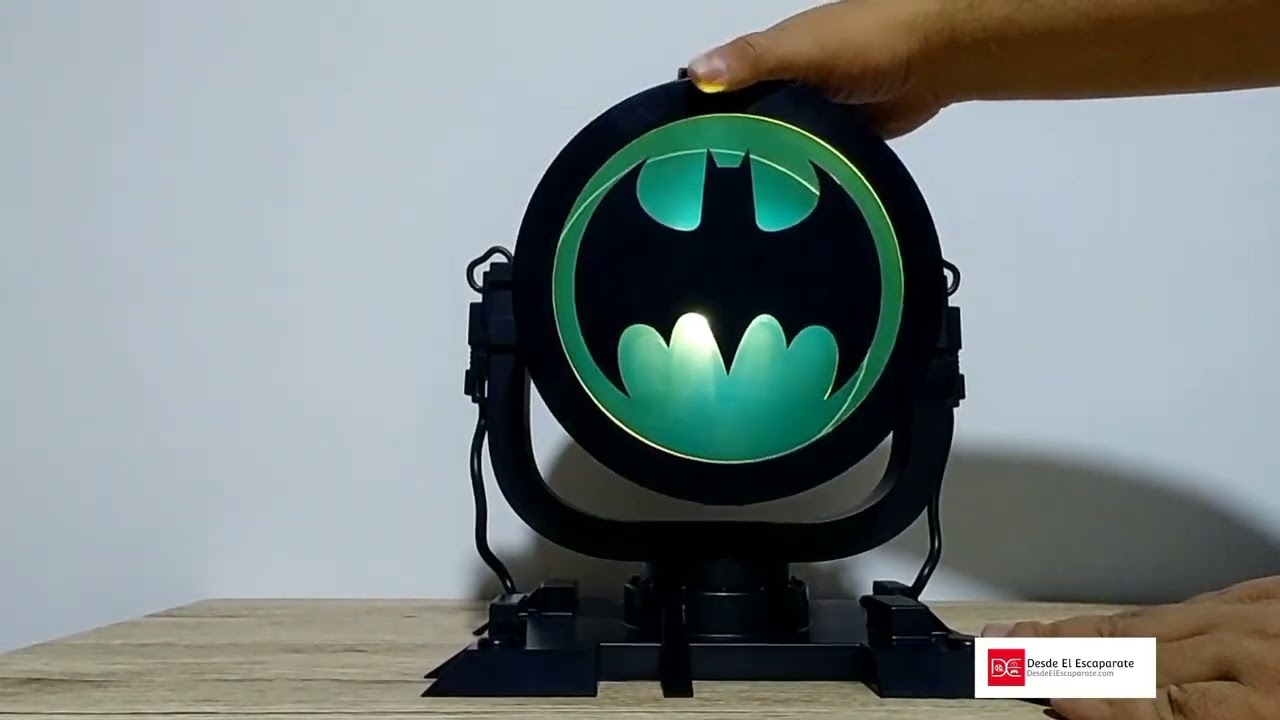 Unboxing: Palomera/Crispetera Batiseñal Batman - Batman 85 Anniversary