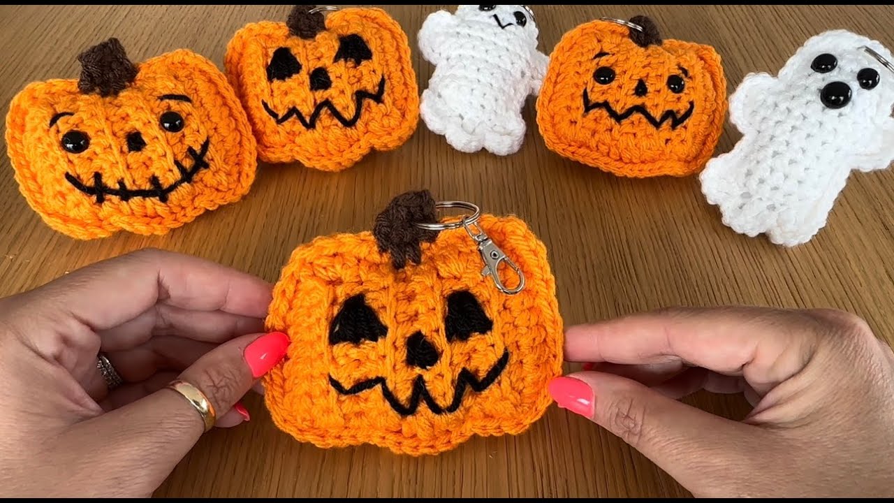 Crochet Jack O’ Lantern Pattern - Free Crochet Pumpkin Keychain Tutorial