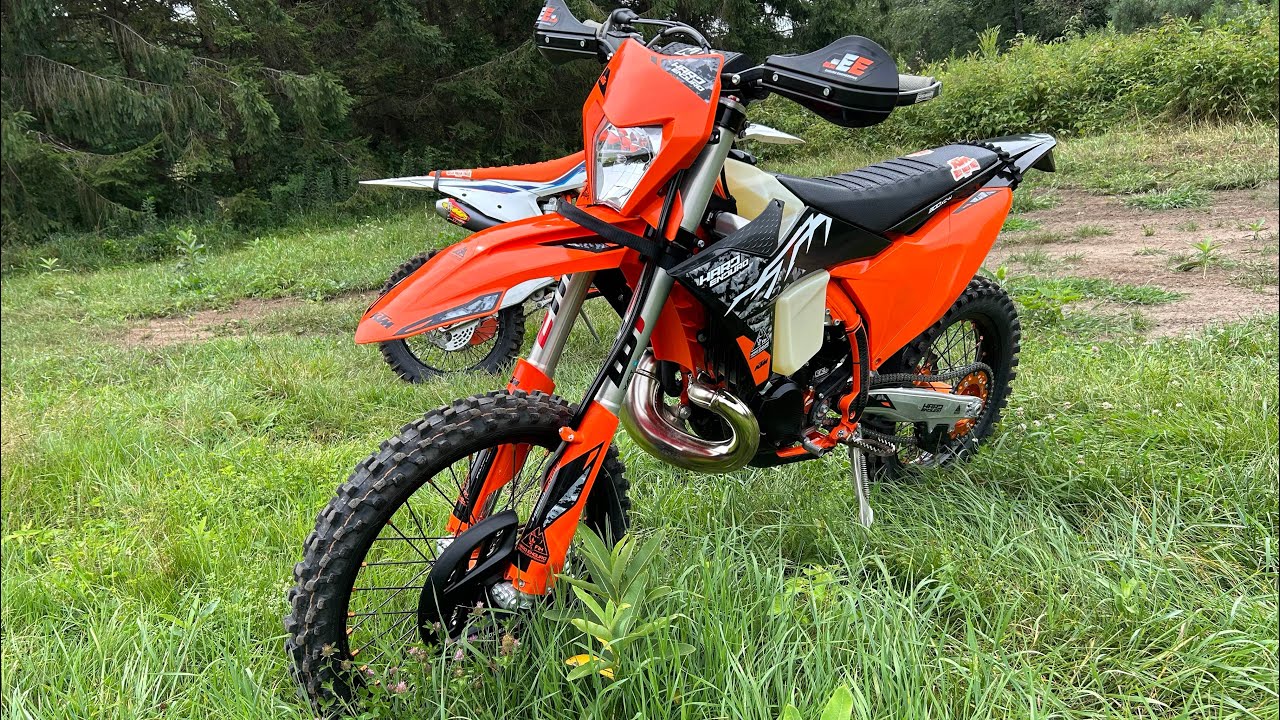 2025 KTM 300 XC-W HARDENDURO. Fork pre-load adjusters??