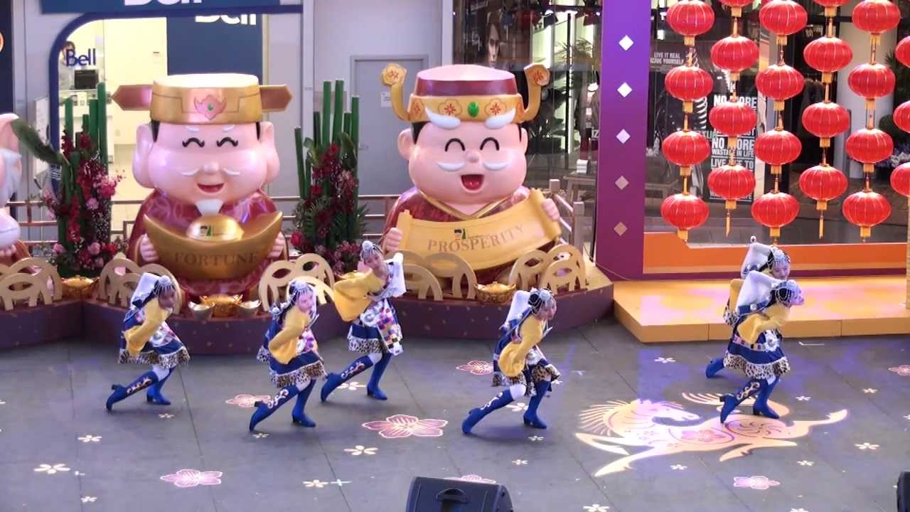 Zhuoma Zhuoma - Beautiful Chinese Dance
