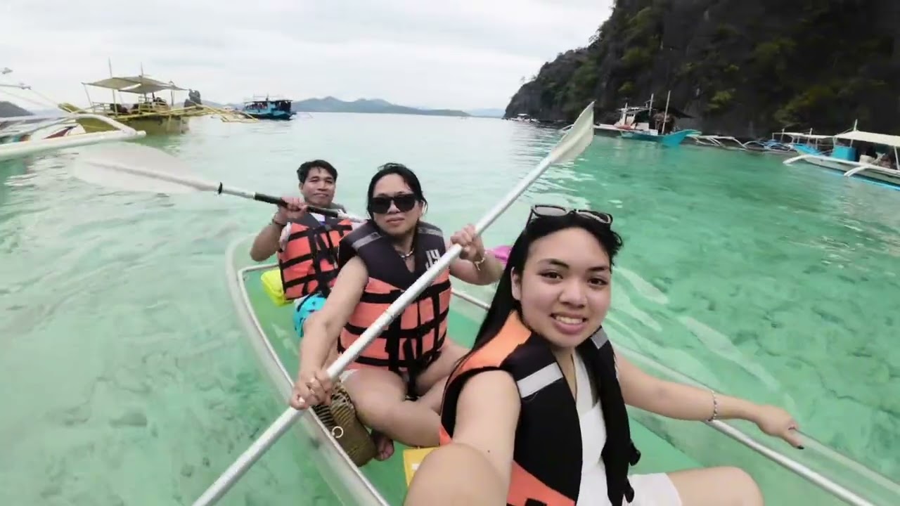 KAYAK IN CORON, PALAWAN, BETWEEN LIMESTONE and SEA🚣🏿‍♂️