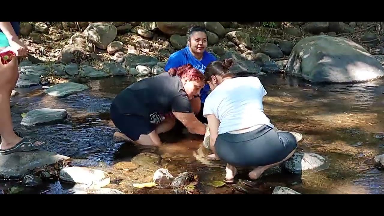 Las chicas andan con todo en las pesca 🎣 mira como cuebellan 🤭😱