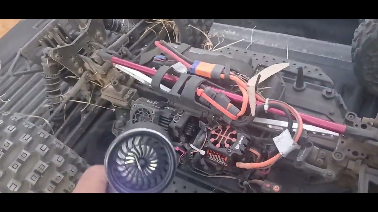 Using  the violent turbo fan X7 to clean debris for rc car.
