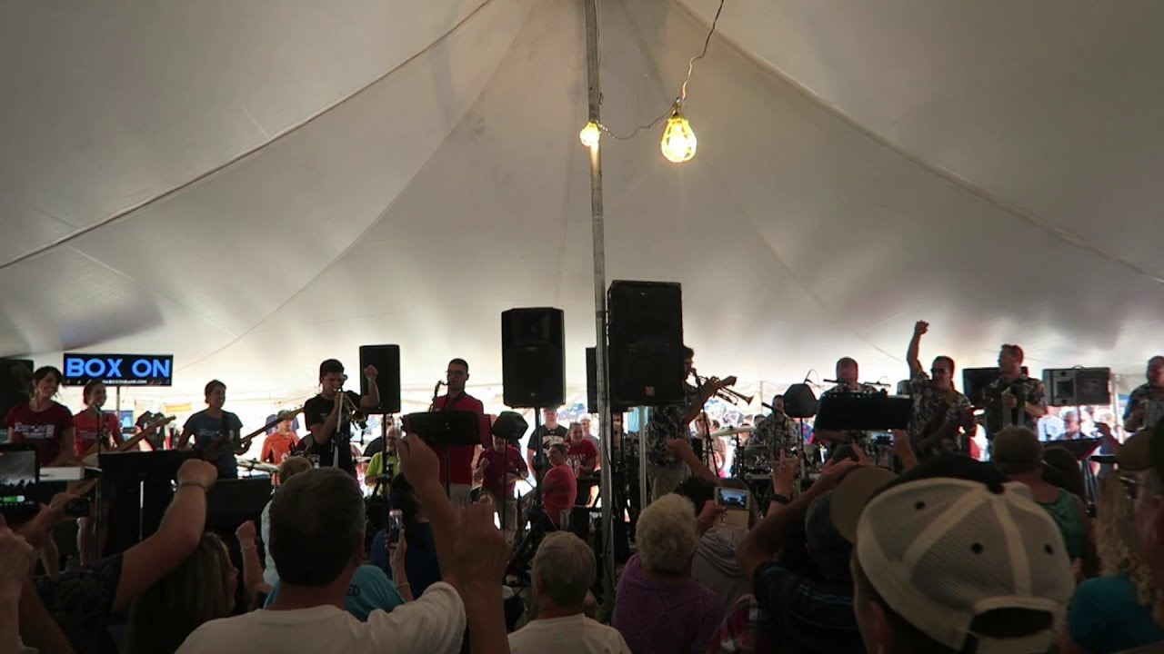 Dueling Bands at Pulaski Polka Days 2018 (Polka Family and Box On)