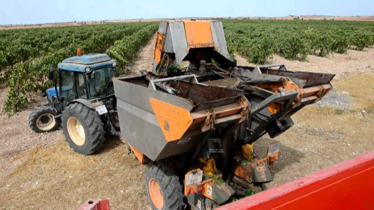 Vendimiadora arrastrada Pellenc 3050