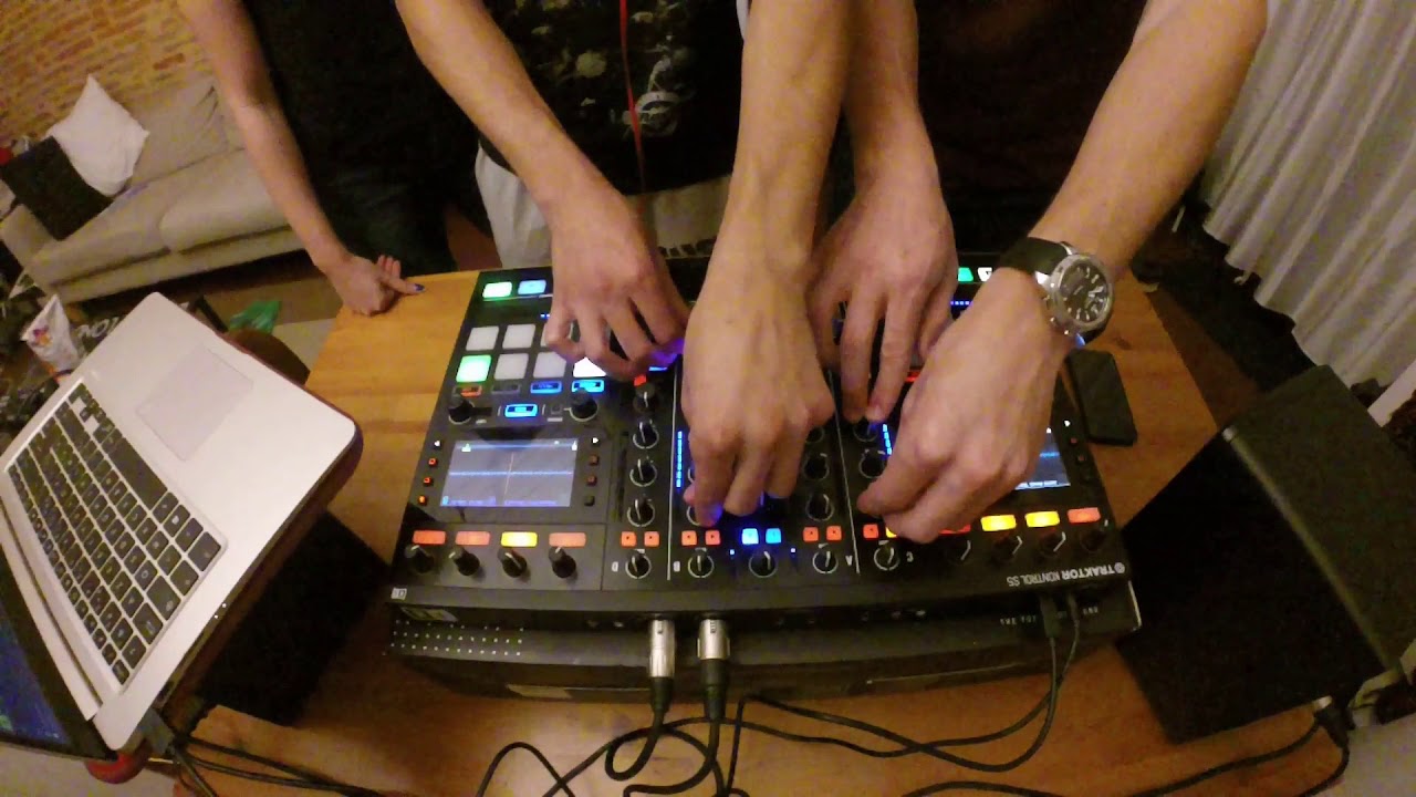Tech House Demo Kontrol S5