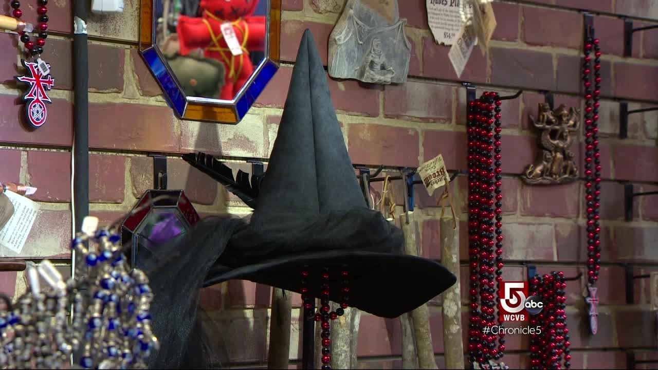 Wind through the Witch City with Spellbound Tours in Salem