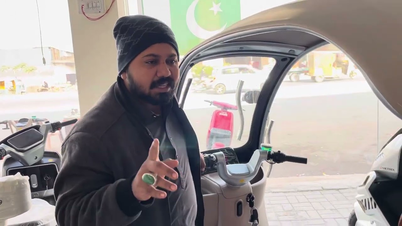 Metro Premium plus 3 vile electric scooter lithium, iron phosphate battery Al waris auto 03030739792