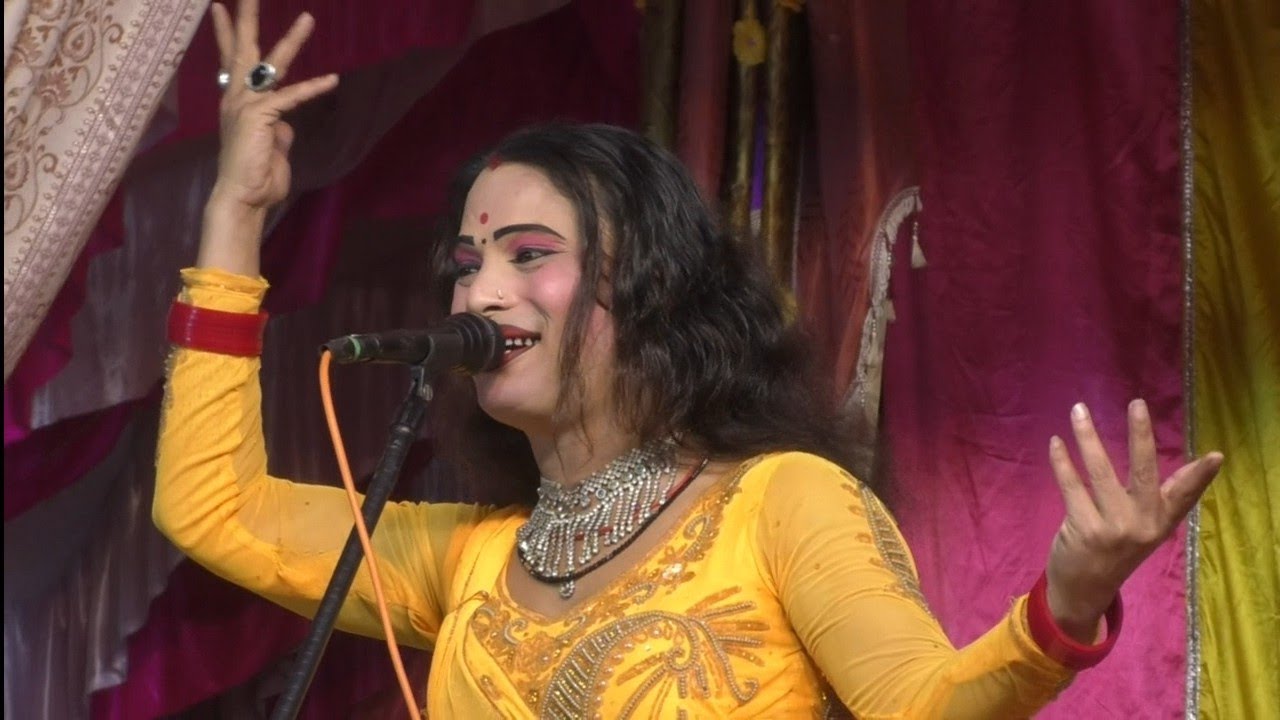 Рамлила в полном составе впереди // Гулаб Манчала