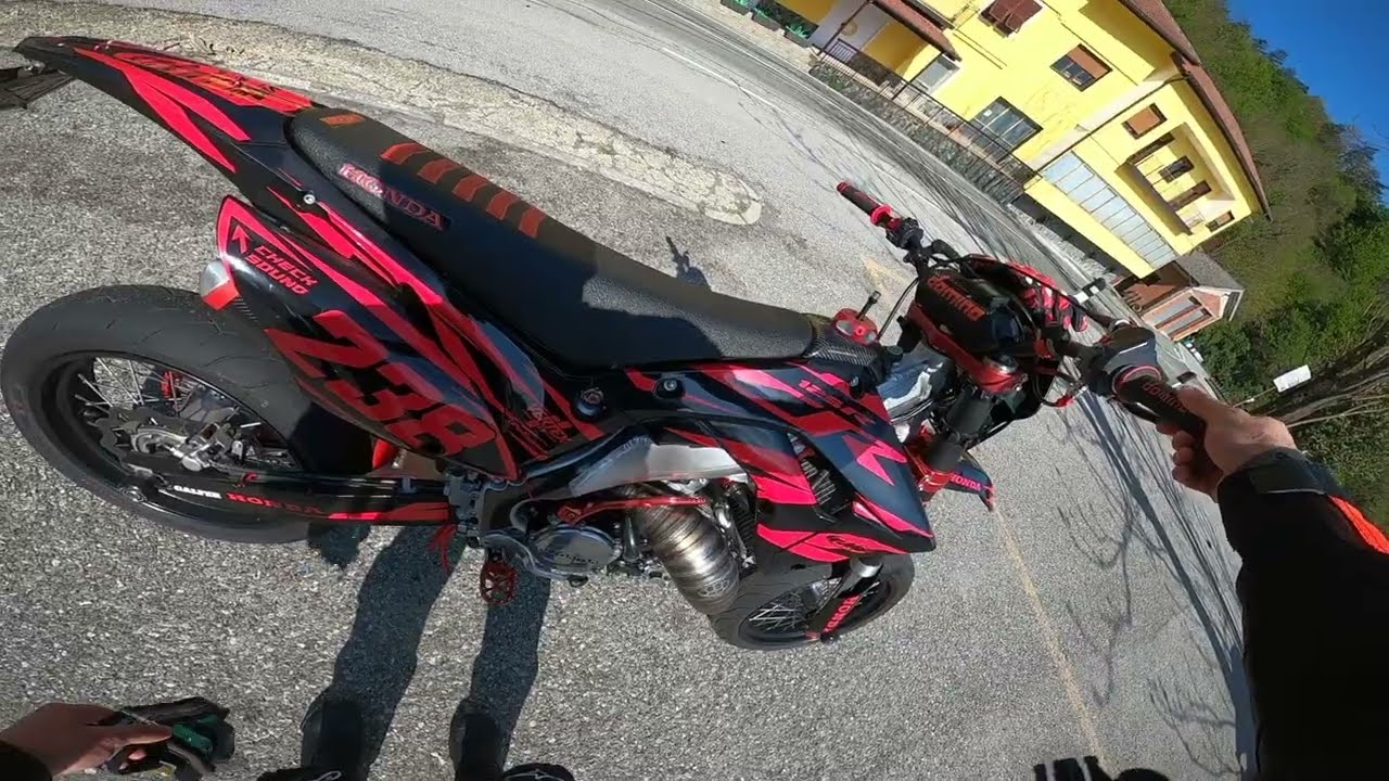 No music - Honda cr 125 motard sound -