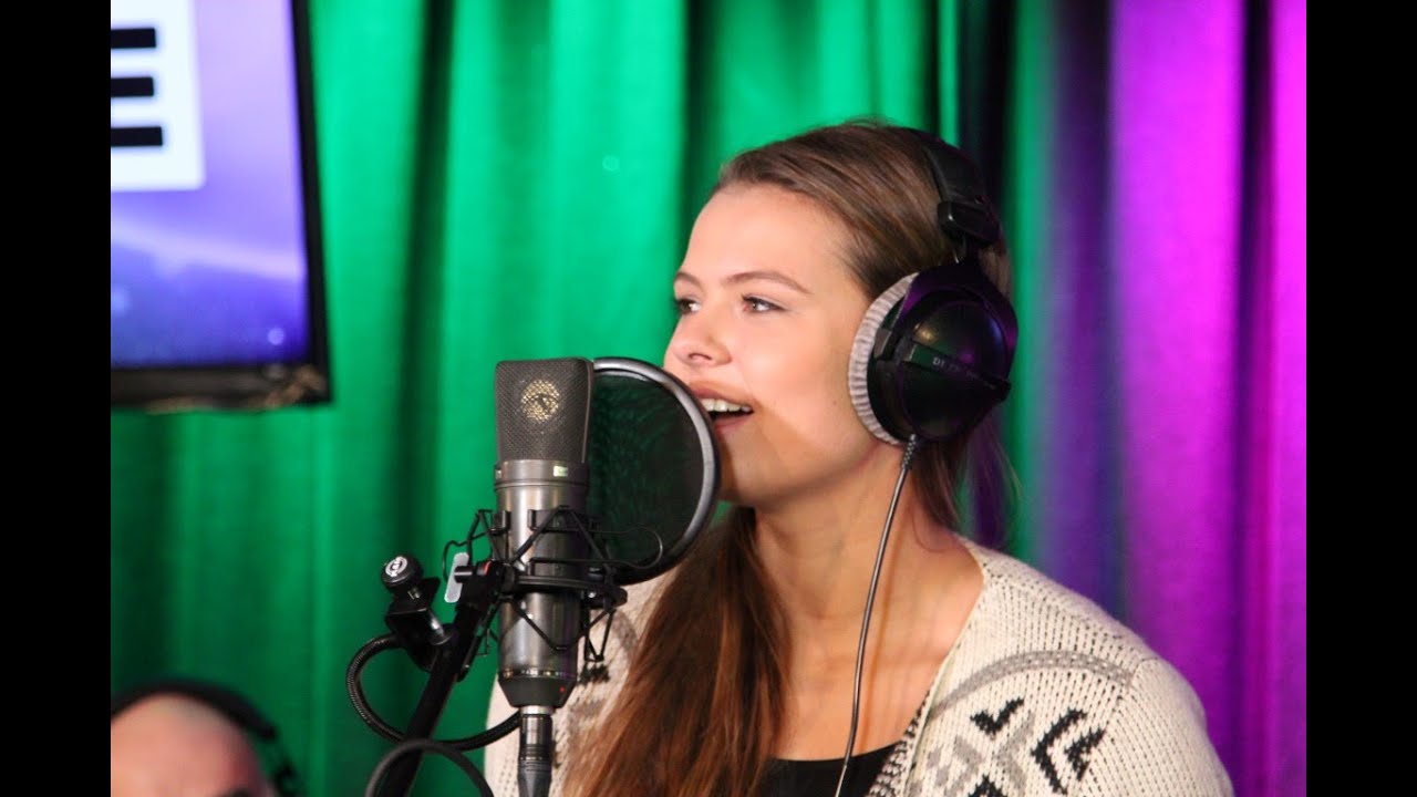 Mell - Black Horse And The Cherry Tree & Not over you | Live bij Evers Staat Op