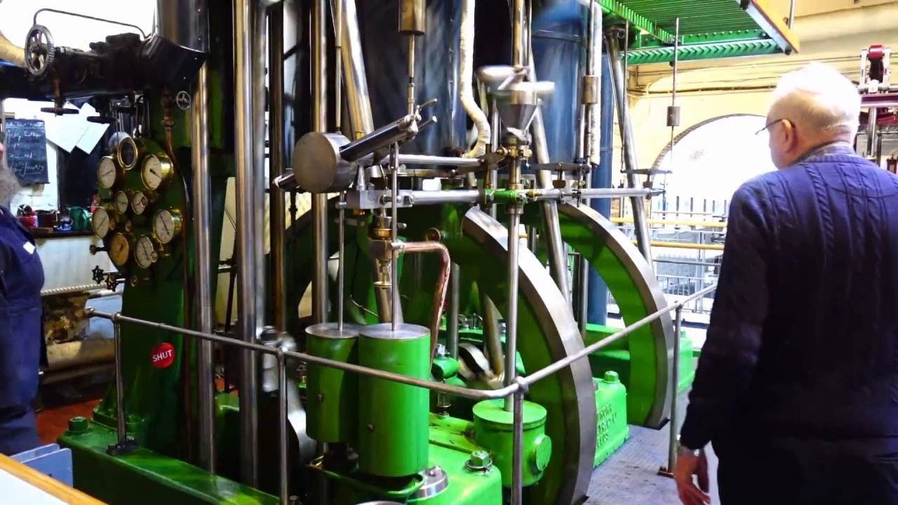 THE HATHORN DAVEY TRIPLE EXPANSION ENGINE