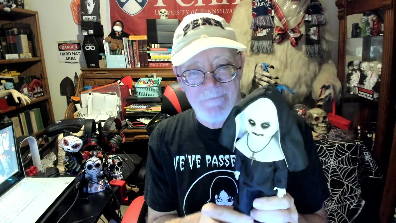 «Заклятие!» Living Dead Dolls представляет: «Монахиня!»
