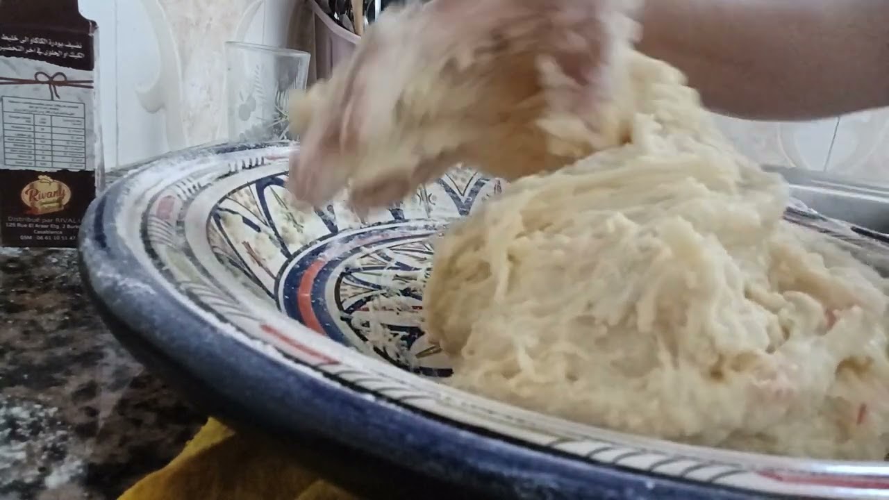 كروكي ضفيرة بمكونات سهلة و بسيطة كيجي شكلا ومذاقا زوين بزاف