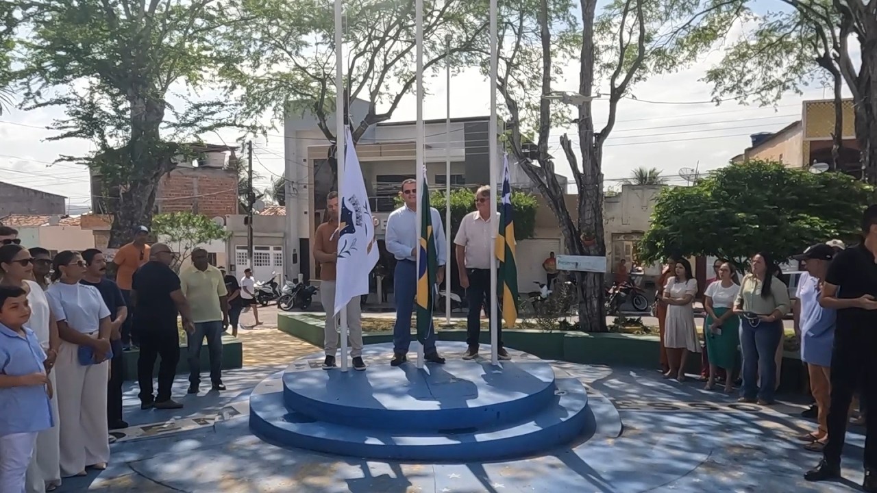 VAMOS MOSTRAR O HASTEAMENTO DA BANDEIRA NO ANIVERSÁRIO DE PROPRIÁ-SE