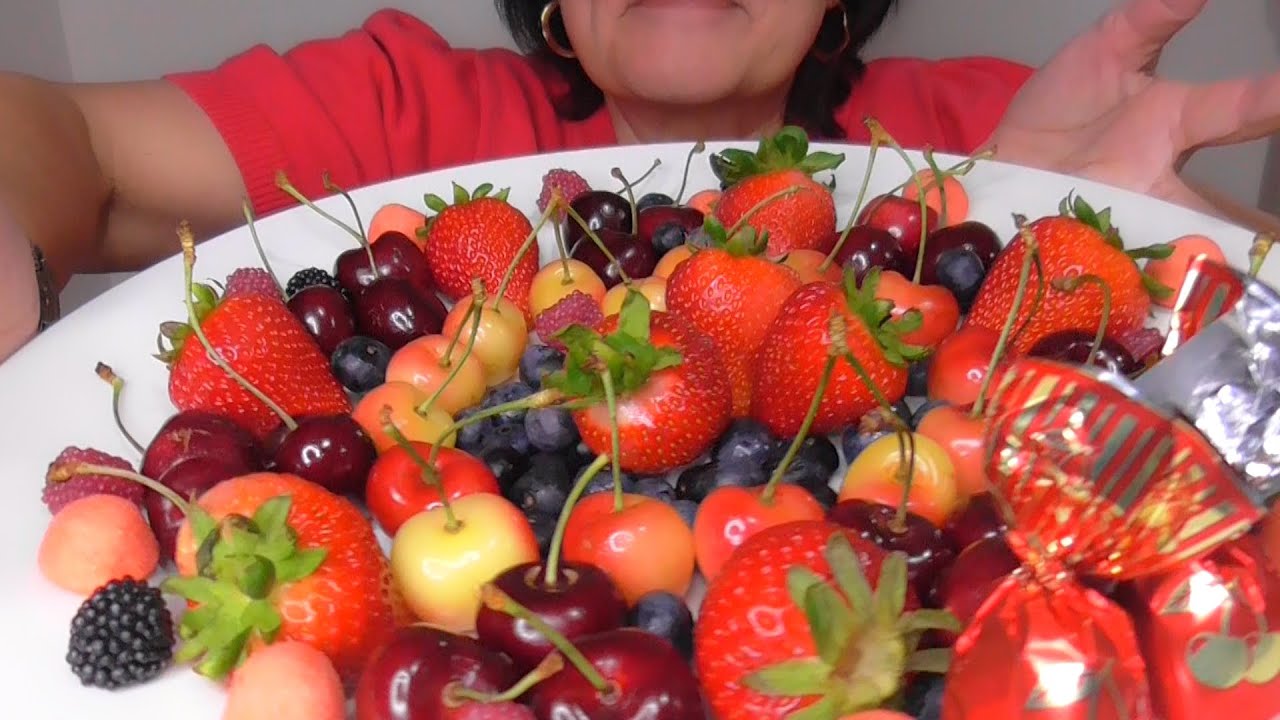 ASMR EATING | DELICIOUS RED FRUITS | MUKBANG NO TALKING | SOFT EATING SOUNDS | MEB ASMR