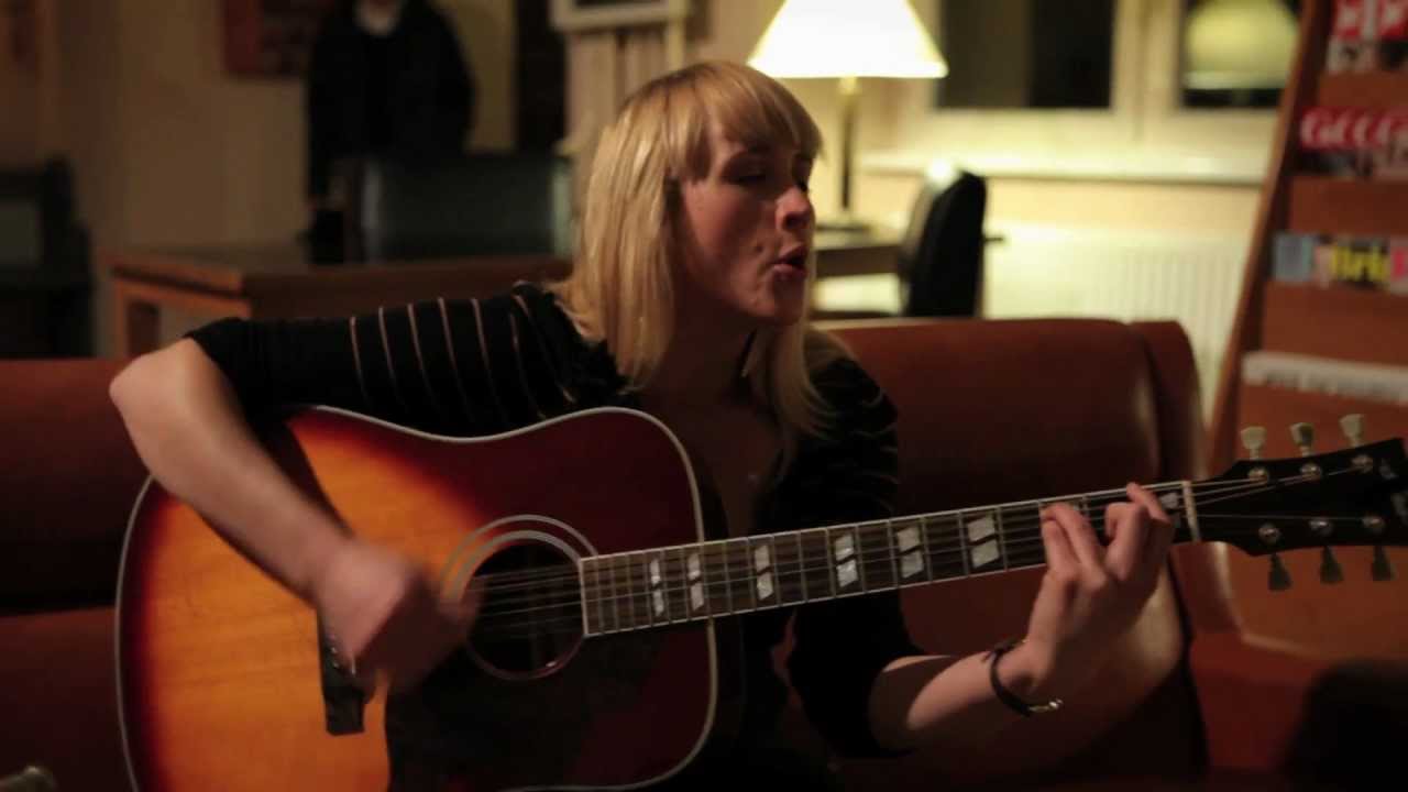 Wye Oak - Holy Holy /// Berlin Sessions (Bonus)