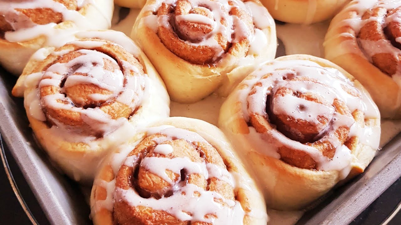Easy Homemade Cinnamon Roll
