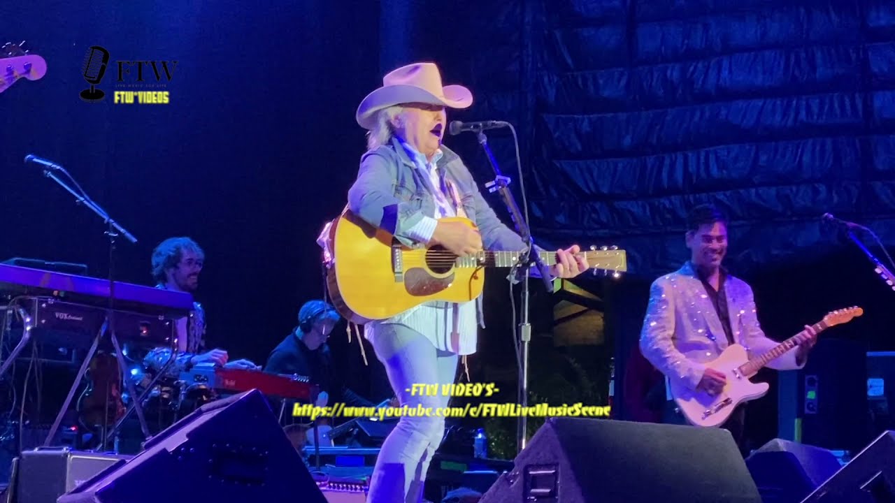 Dwight Yoakam / Up Against The Wall Redneck Mother / Humphreys / SD, CA 11/7/21