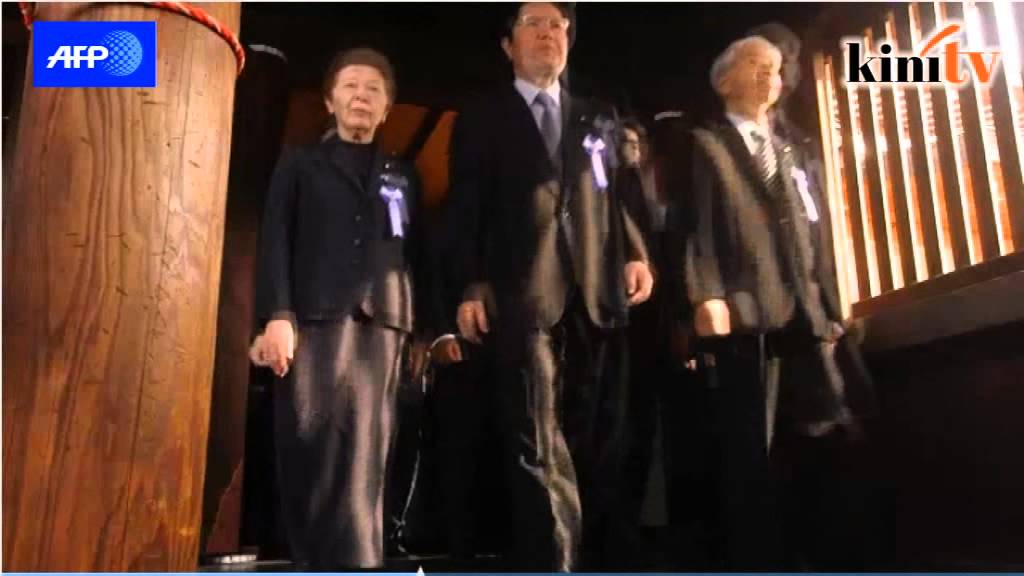 71日本高官议员参拜靖国神社