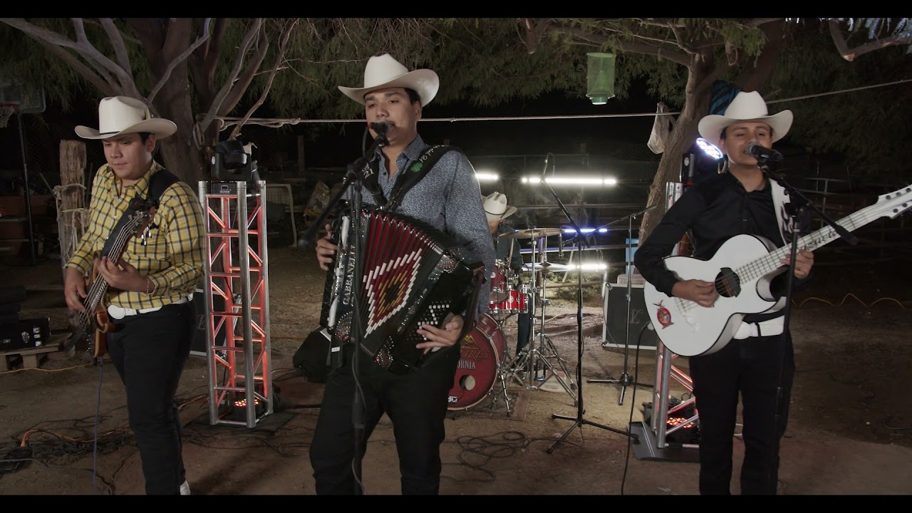 Los Mitotes - Los Desertores de California (En Vivo)